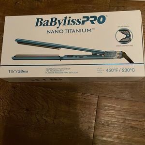 BabyLiss Pro Nano Titanium Crimping Styling Iron 1 1/2/38mm-New with Box